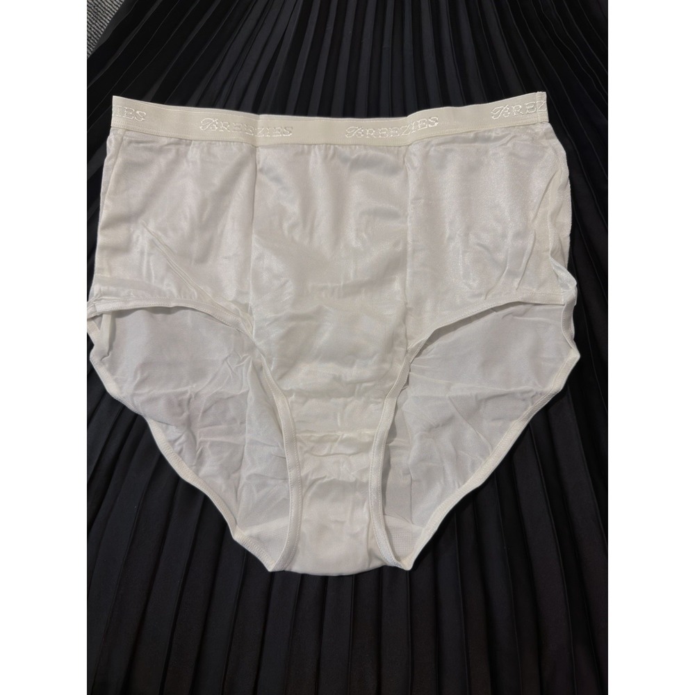 Breezies 3 Pc Panty Set Nude &‎ Black Briefs UltimAir Comfort Size 10